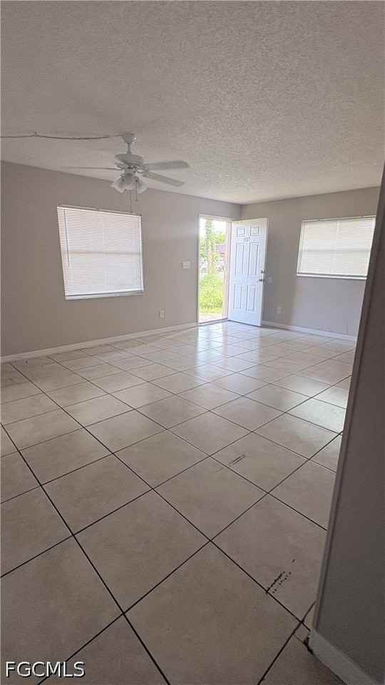5537 10th Ave - Photo 4 of 10