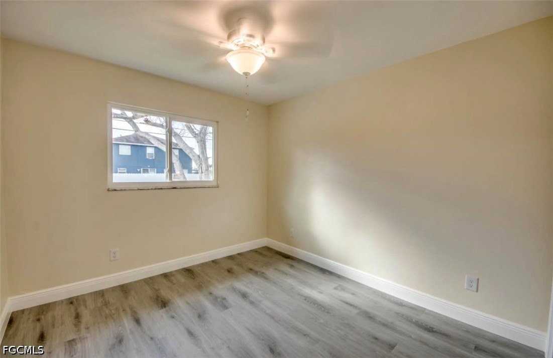 528 Sw 25th Ter - Photo 5 of 7