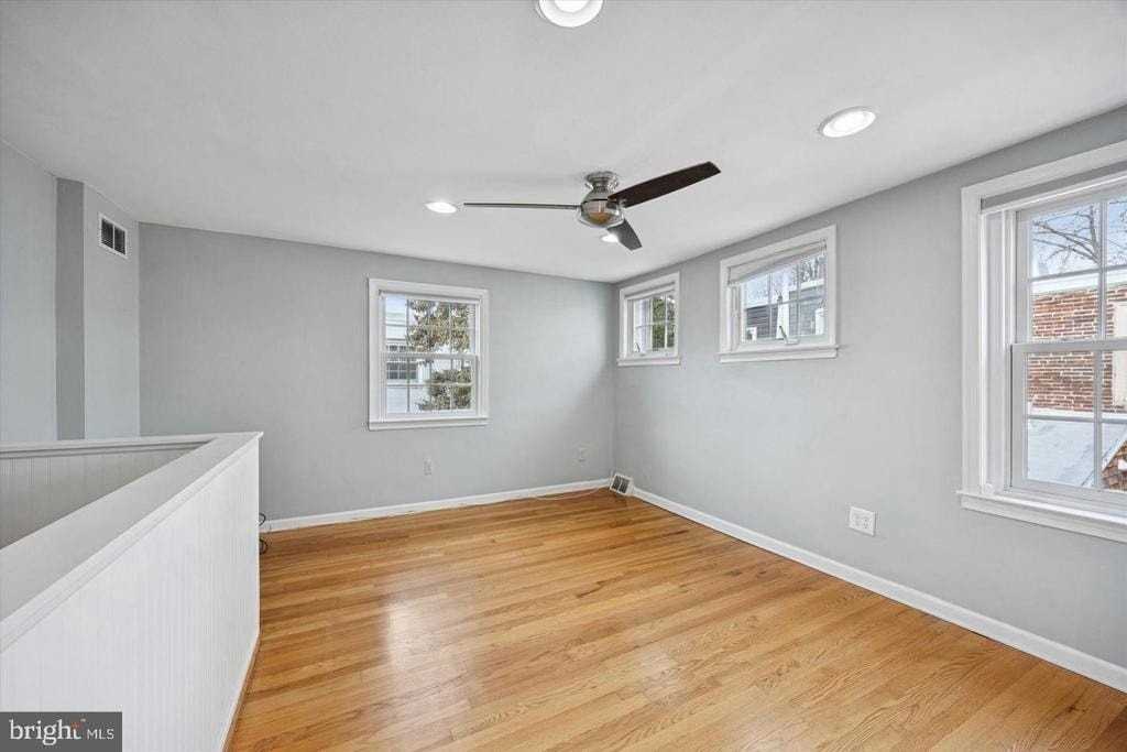 715 Rodman St - Photo 3 of 33