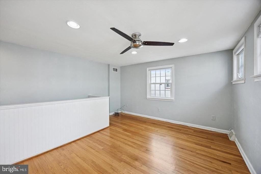715 Rodman St - Photo 6 of 33