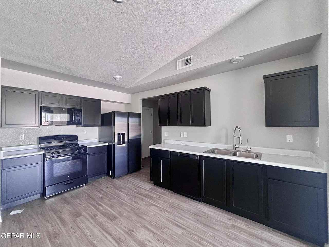 14433 Sabio Dr - Photo 2 of 14