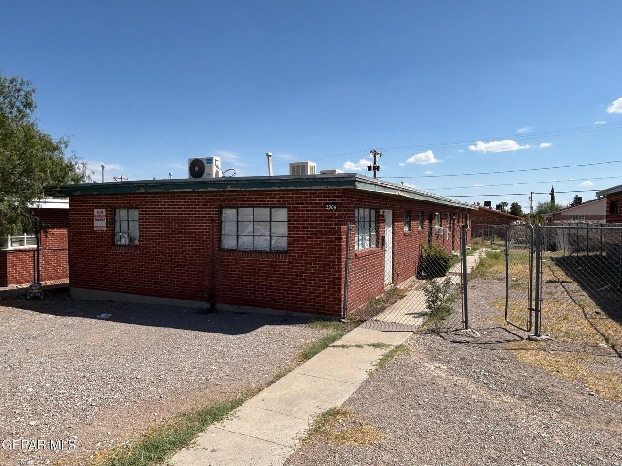 3906 Harrison Ave #2