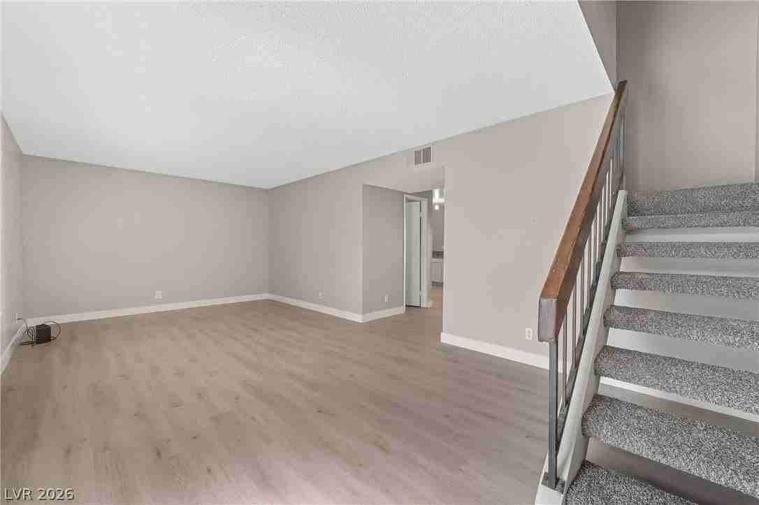 4630 Bountiful Way - Photo 3 of 32