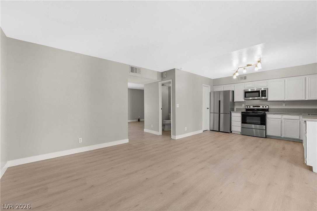 4630 Bountiful Way - Photo 7 of 32