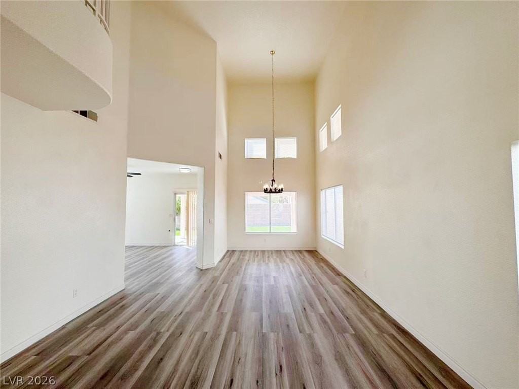7849 Blue Brook Dr - Photo 3 of 44