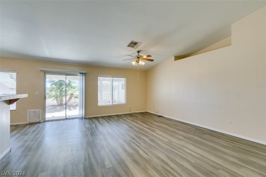 3001 Johannan Ln - Photo 6 of 33