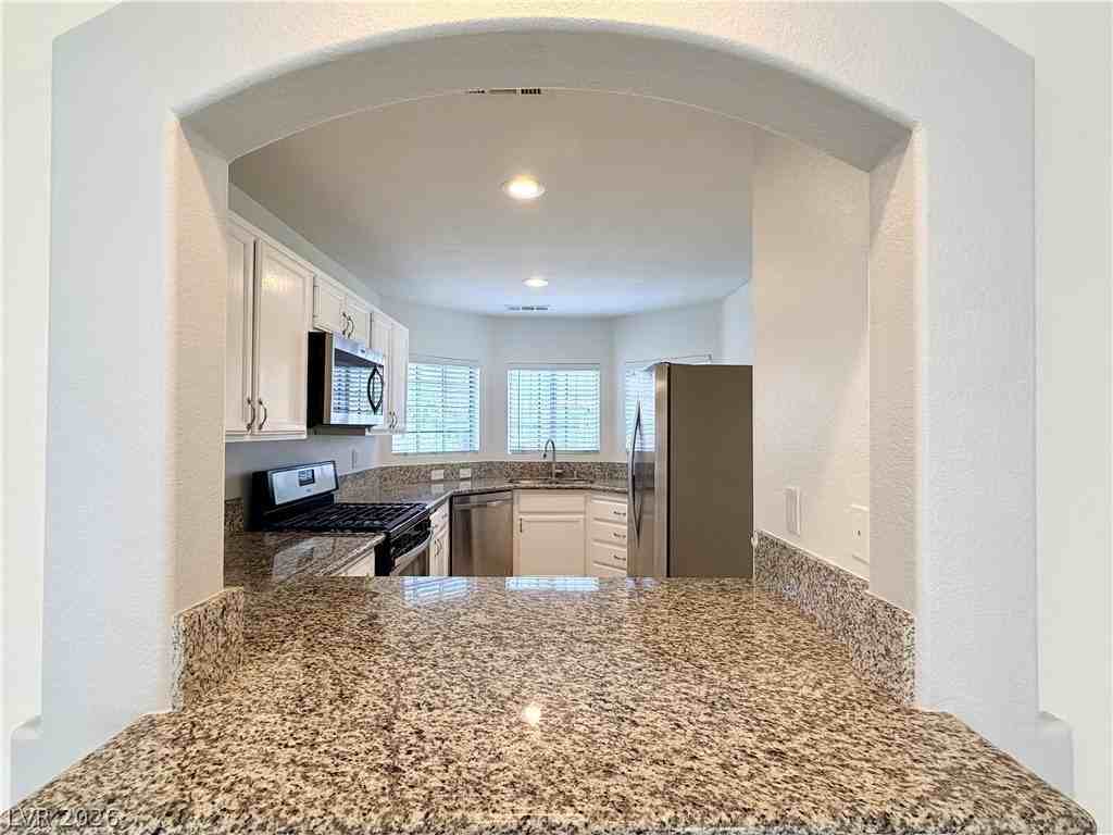 3423 Bankside Dr - Photo 4 of 20