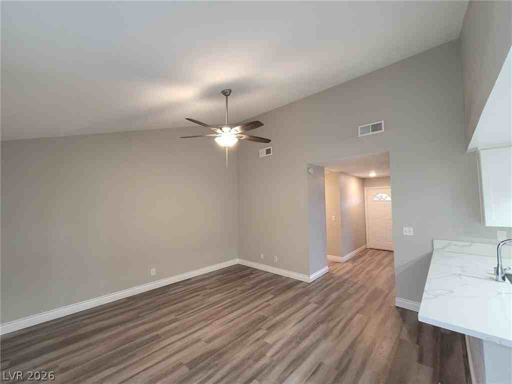 6767 Garden Grove Ave - Photo 6 of 27