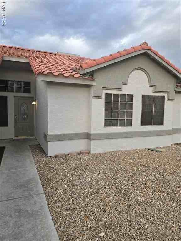 5843 Berry Hill Ln - Photo 2 of 50