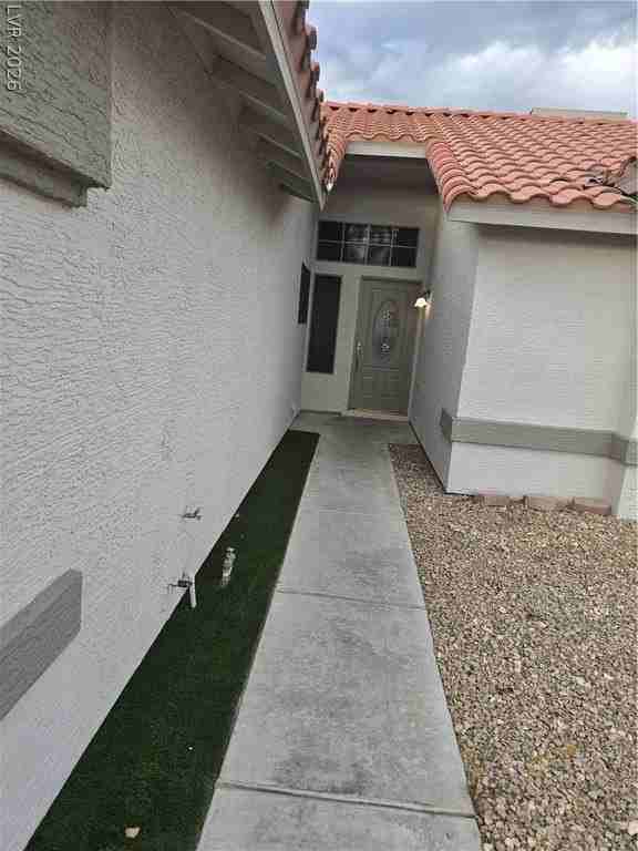 5843 Berry Hill Ln - Photo 3 of 50