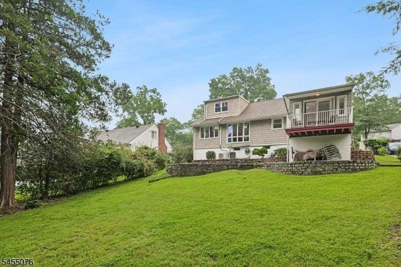 21 Aspen Rd - Photo 2 of 32