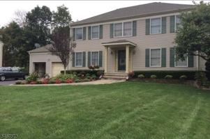 featured image of 10 Lauren Ct