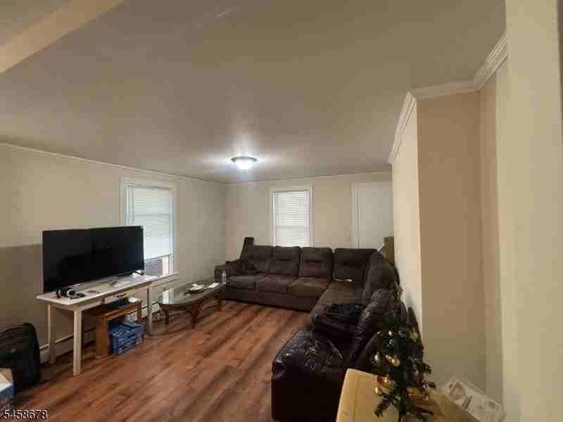 13 Cedar St #3 - Photo 3 of 15