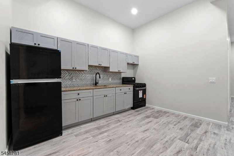 90 Broadway #1 - Photo 3 of 7