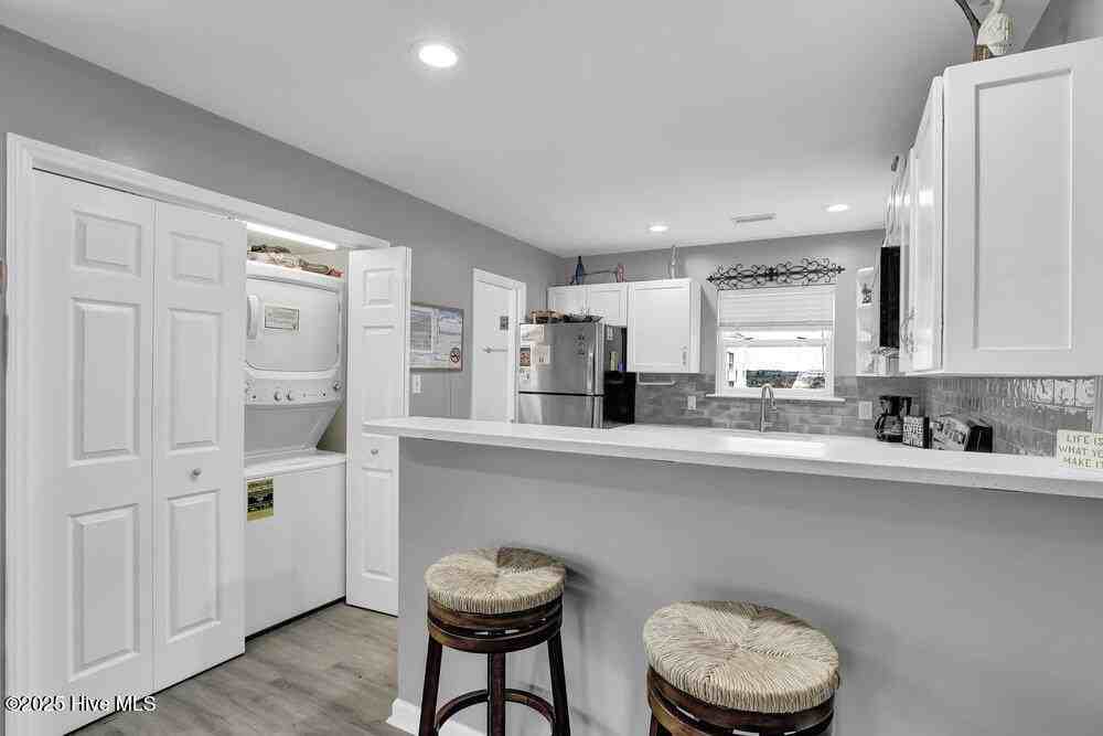 3802 Island Dr - Photo 3 of 30