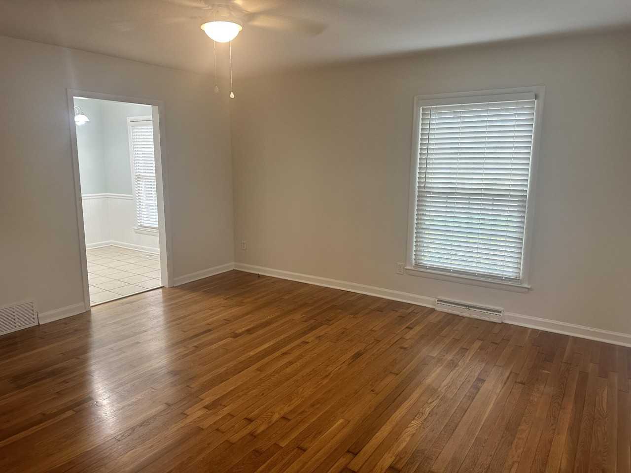 2908 Argyle Dr - Photo 2 of 7