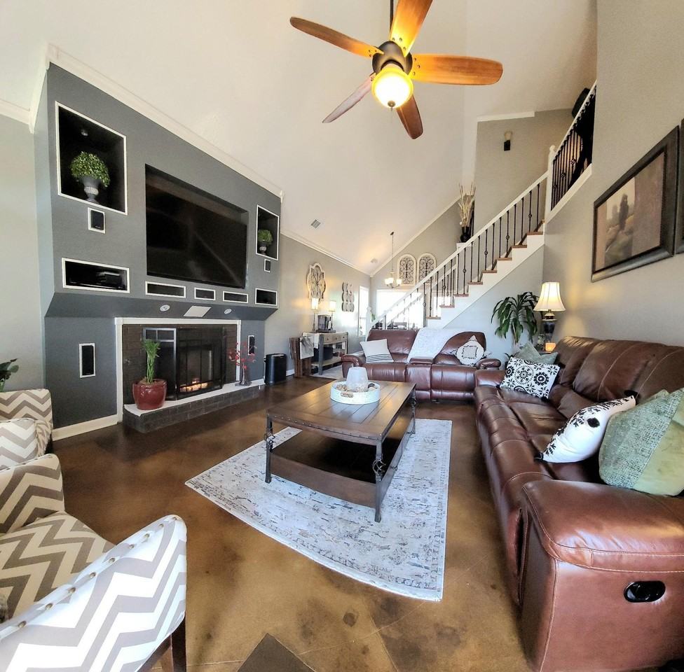 2326 Valley Edge Cv - Photo 2 of 13