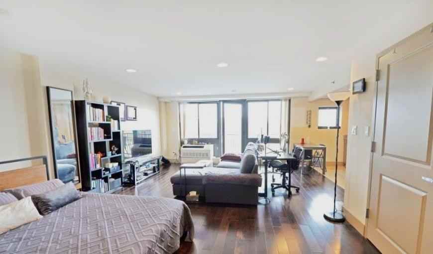 203 E 121st St - Photo 3 of 10