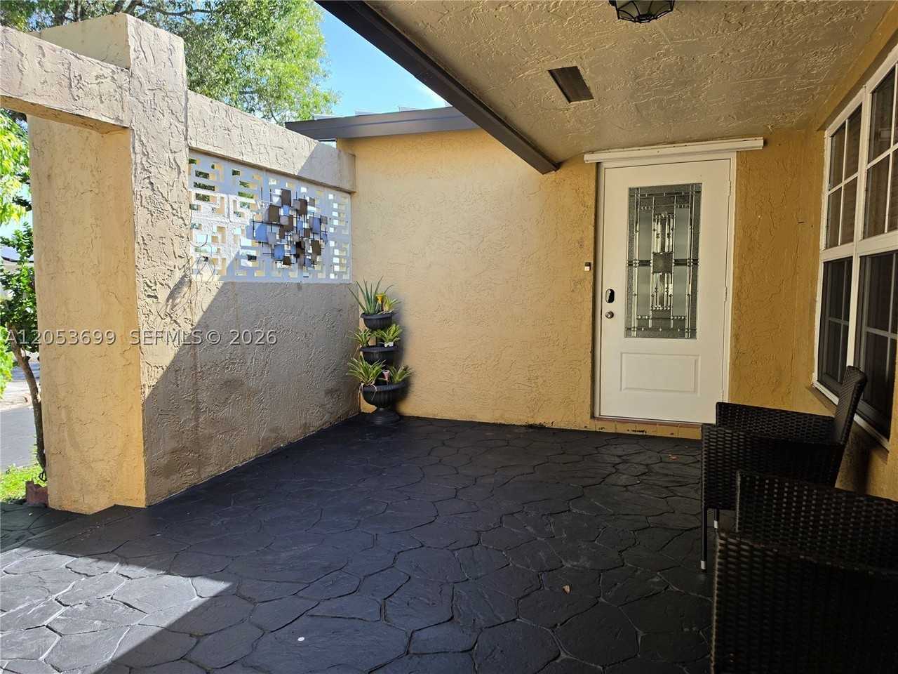 9240 Sw 56th St #0 - Photo 4 of 30