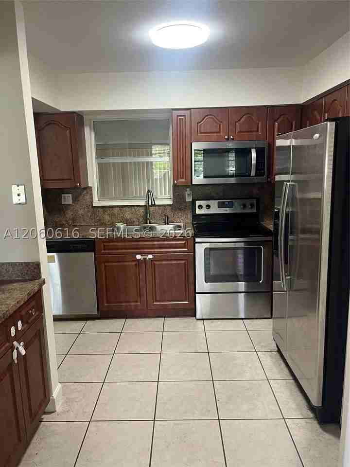 9224 Sw 4th Ter - Photo 2 of 23
