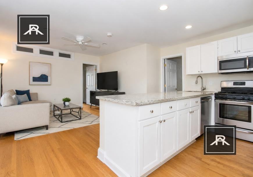 320 Saint Paul St - Photo 4 of 8