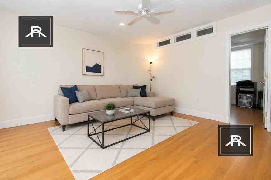 320 Saint Paul St - Photo 5 of 8