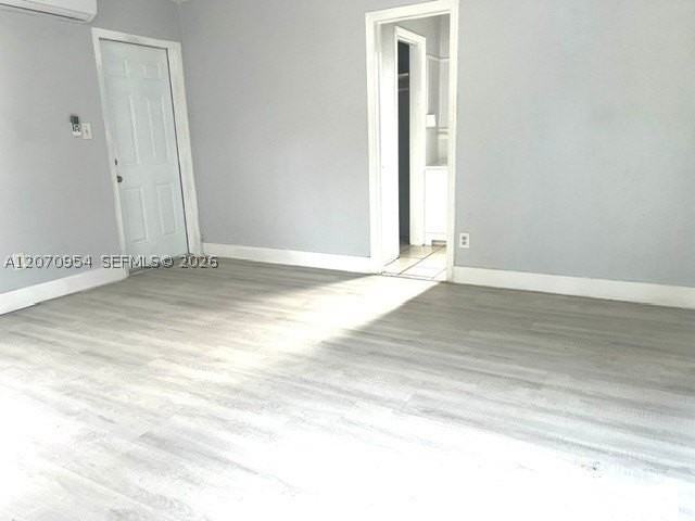 504 N 57th Ave - Photo 3 of 21