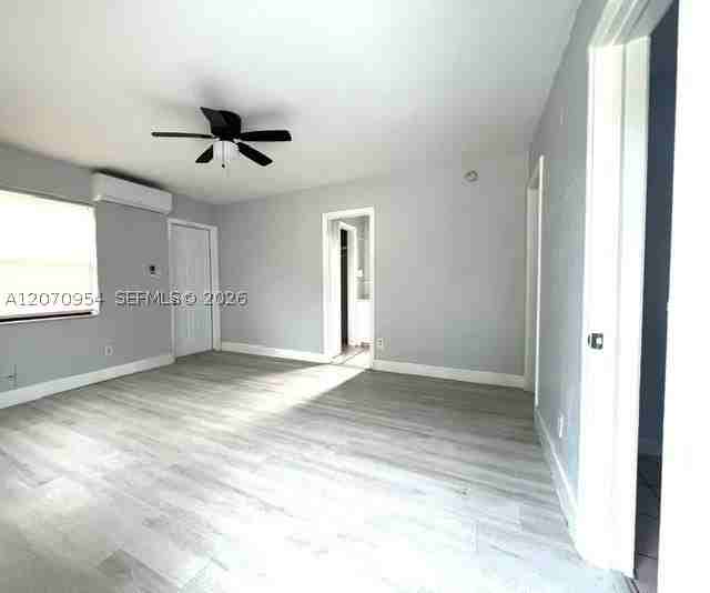 504 N 57th Ave - Photo 4 of 21