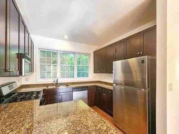 1643 Church St - Photo 3 of 9
