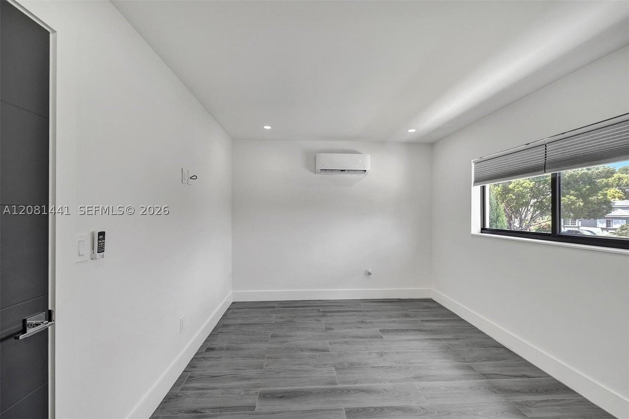 3362 Sw 7th St #3362 - Photo 4 of 21
