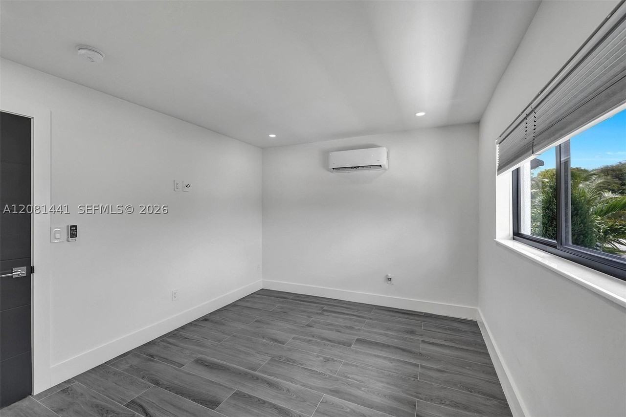 3362 Sw 7th St #3362 - Photo 5 of 21