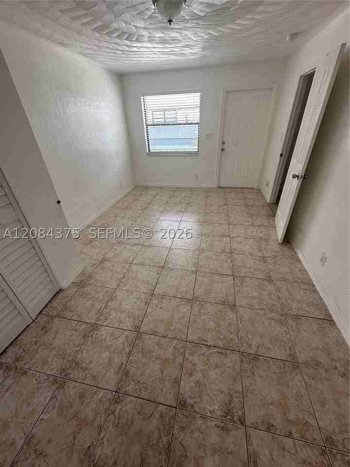 4120 Sw 19th St #2 - Photo 4 of 14