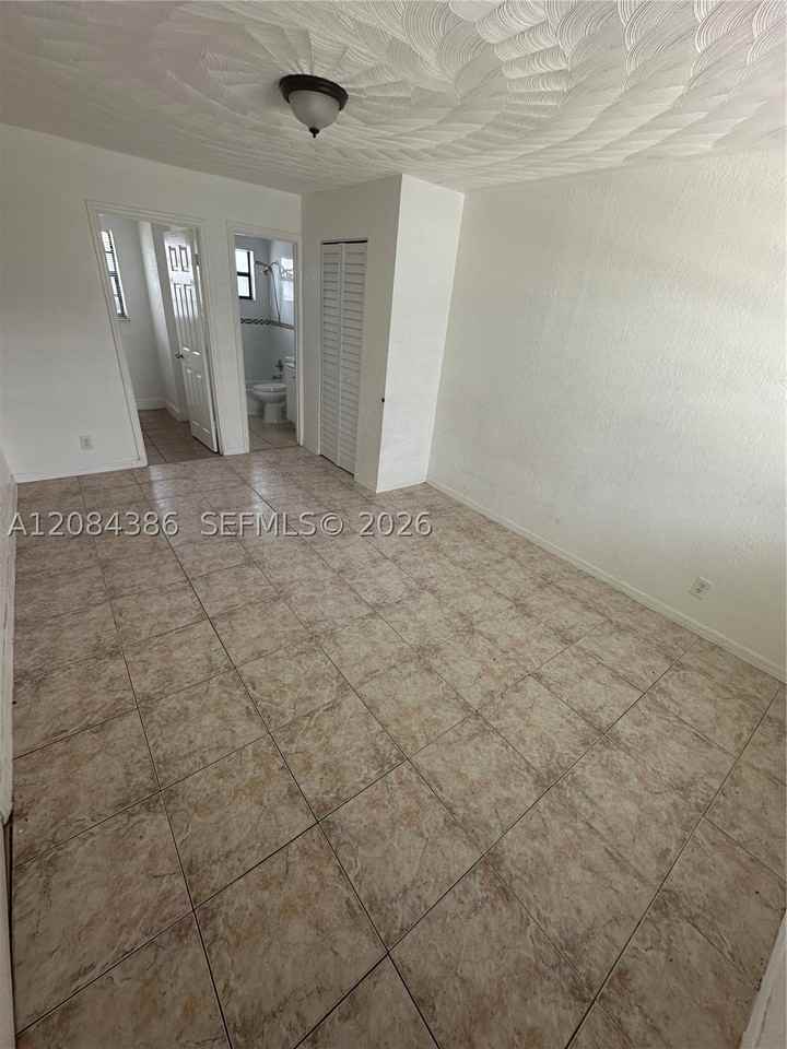4120 Sw 19th St #1 - Photo 5 of 14