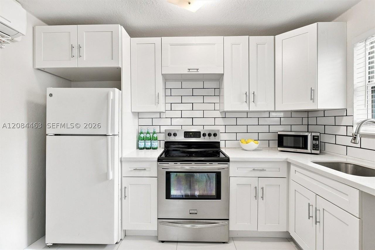 7981 Nw 12th Pl #1 - Photo 4 of 22