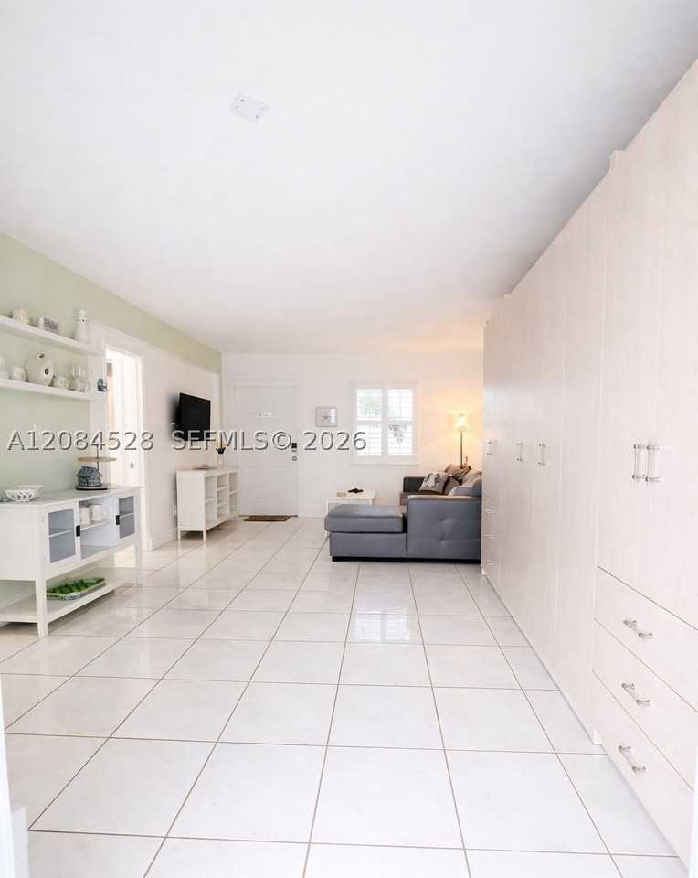 321 Wilson St #A105 - Photo 3 of 19