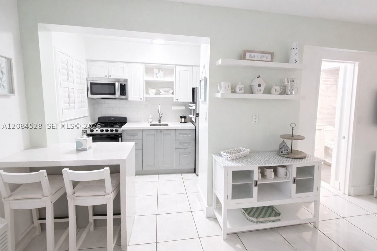 321 Wilson St #A105 - Photo 4 of 19