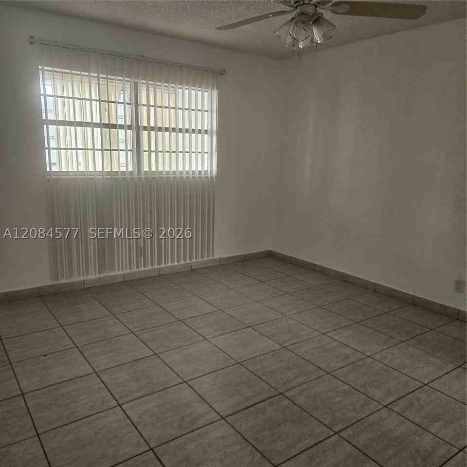 5021 W Oakland Park Blvd #204 - Photo 4 of 5