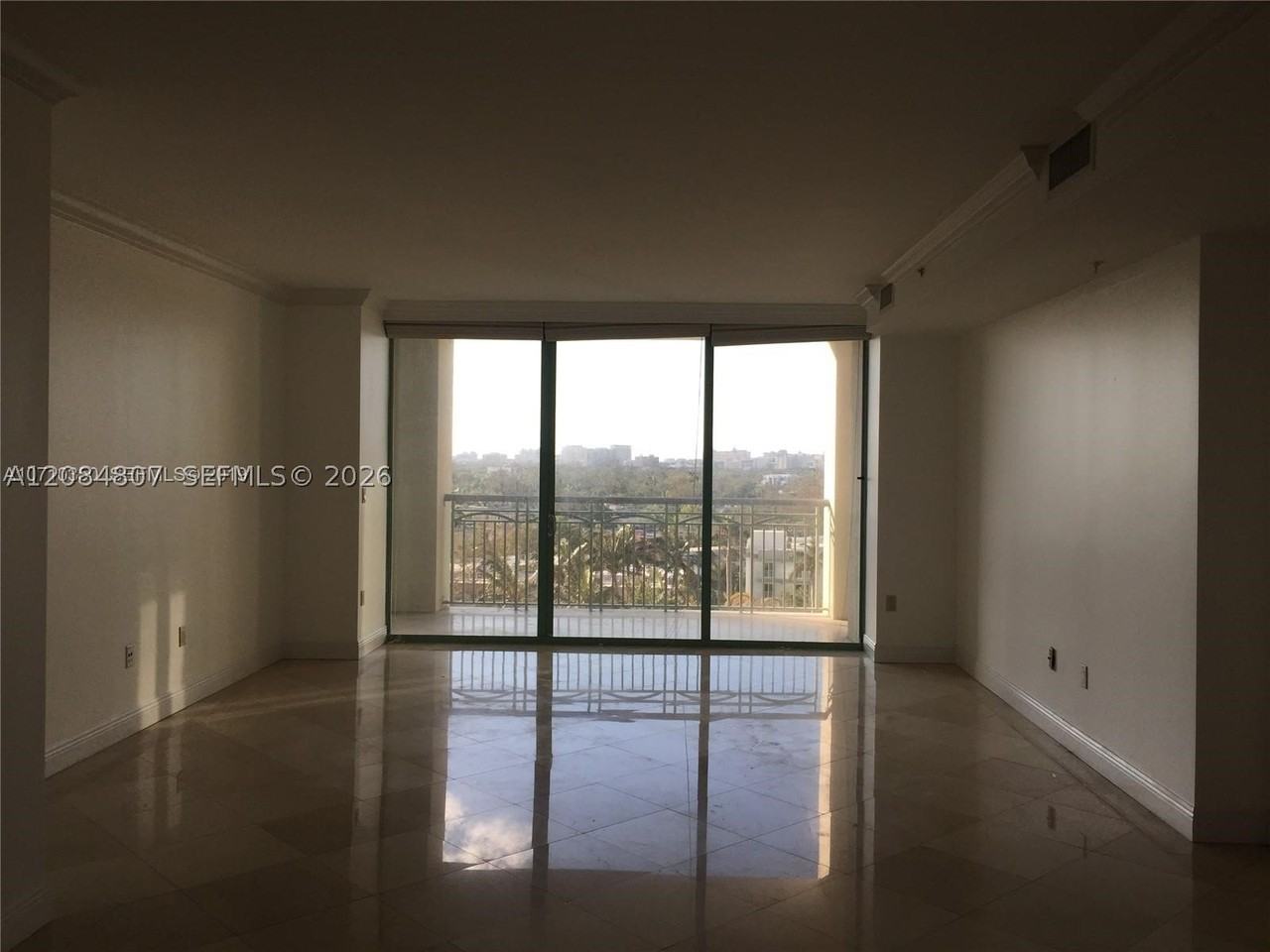 3400 Sw 27th Ave #806 - Photo 4 of 10