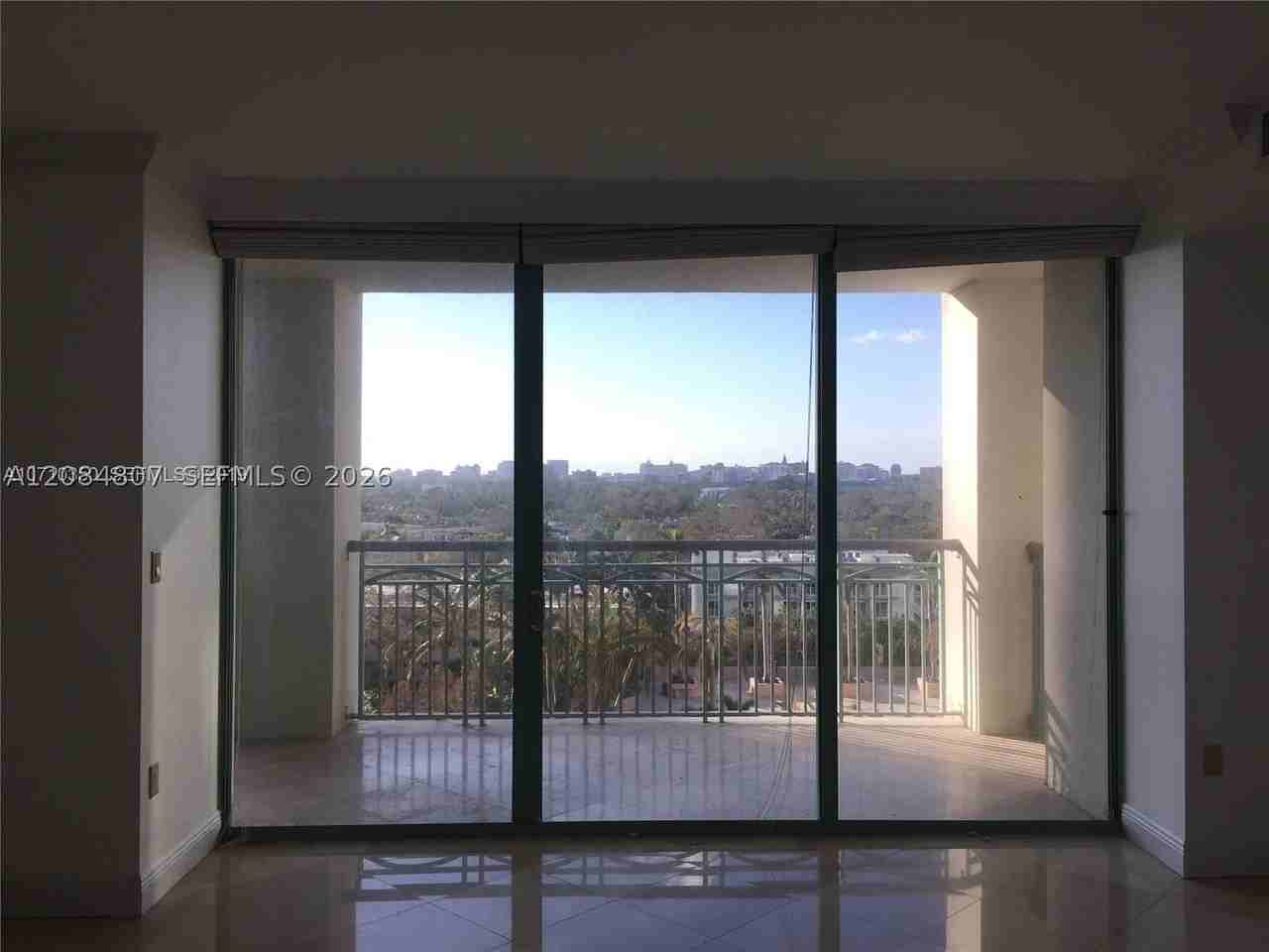 3400 Sw 27th Ave #806 - Photo 5 of 10