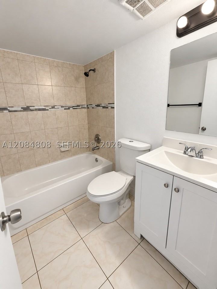 2237 Nw 55th Ter - Photo 5 of 12