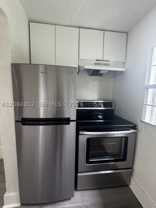 1121 Nw 40th St #4 - Photo 1 of 1