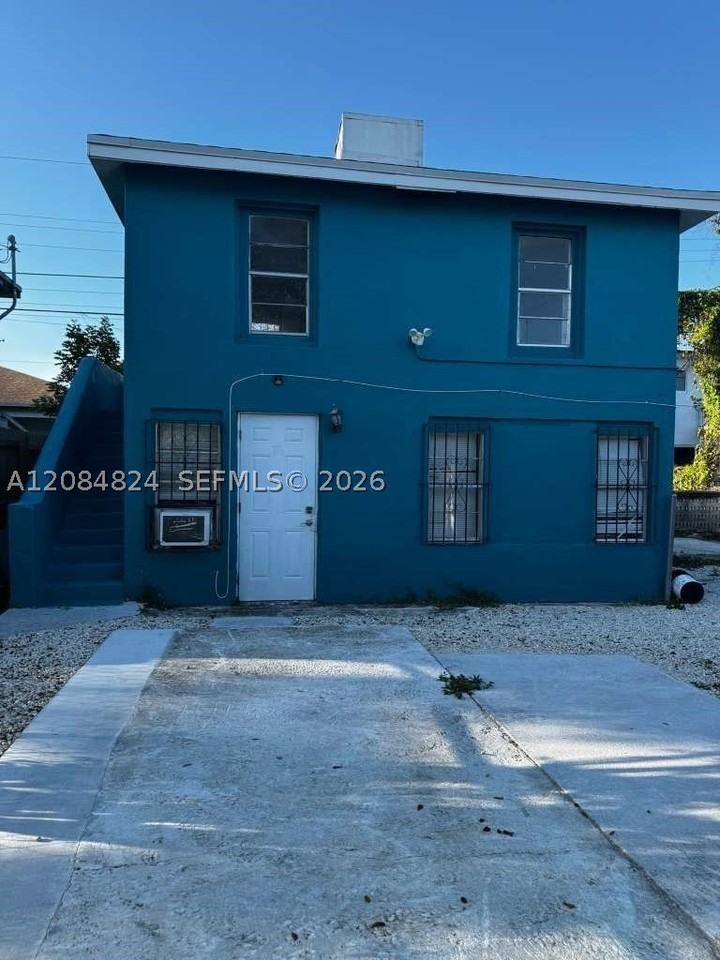 1121 Nw 40th St #3