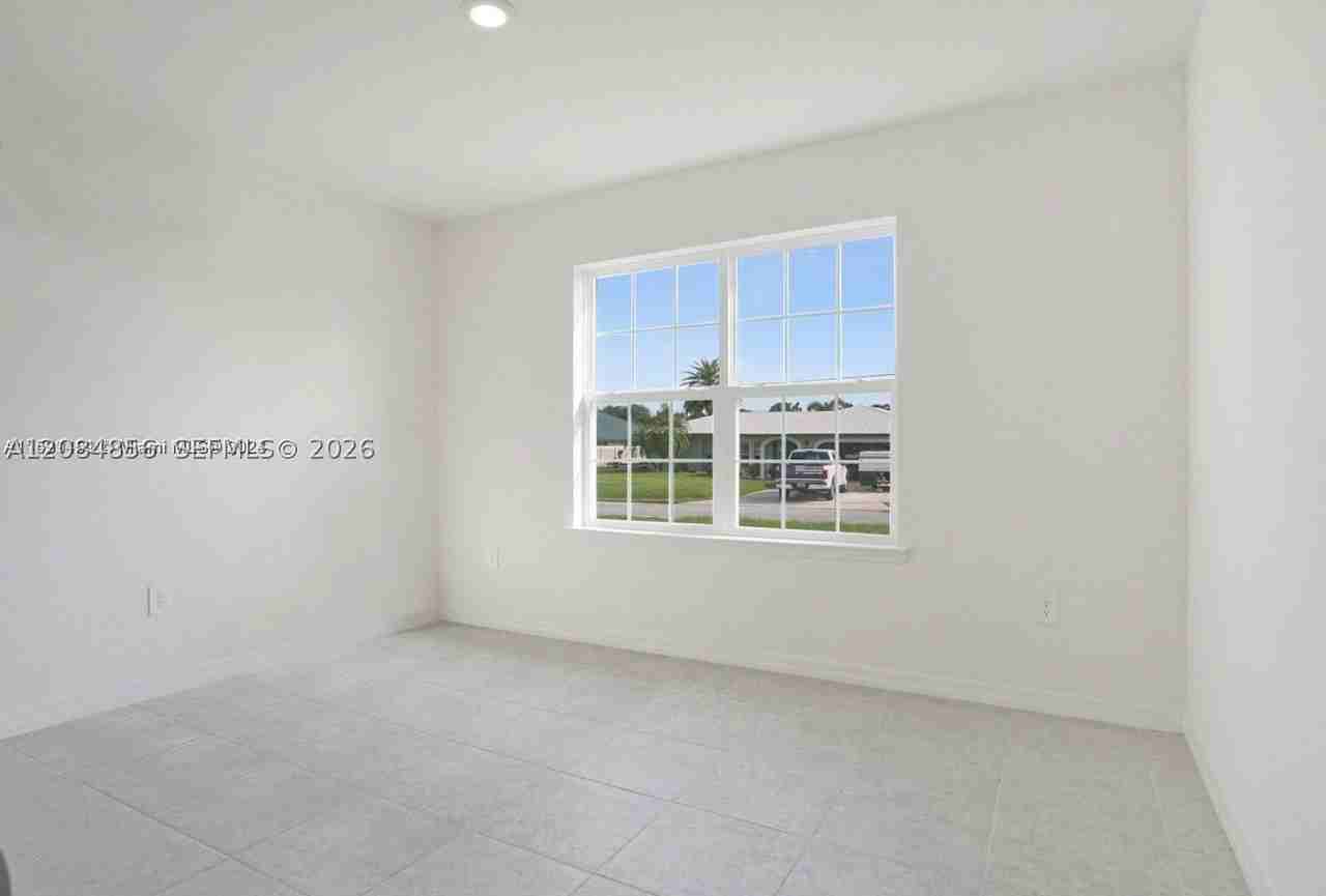811 Se Seahouse Dr - Photo 3 of 19