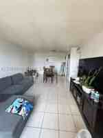 featured image of 606 W 81st St #202