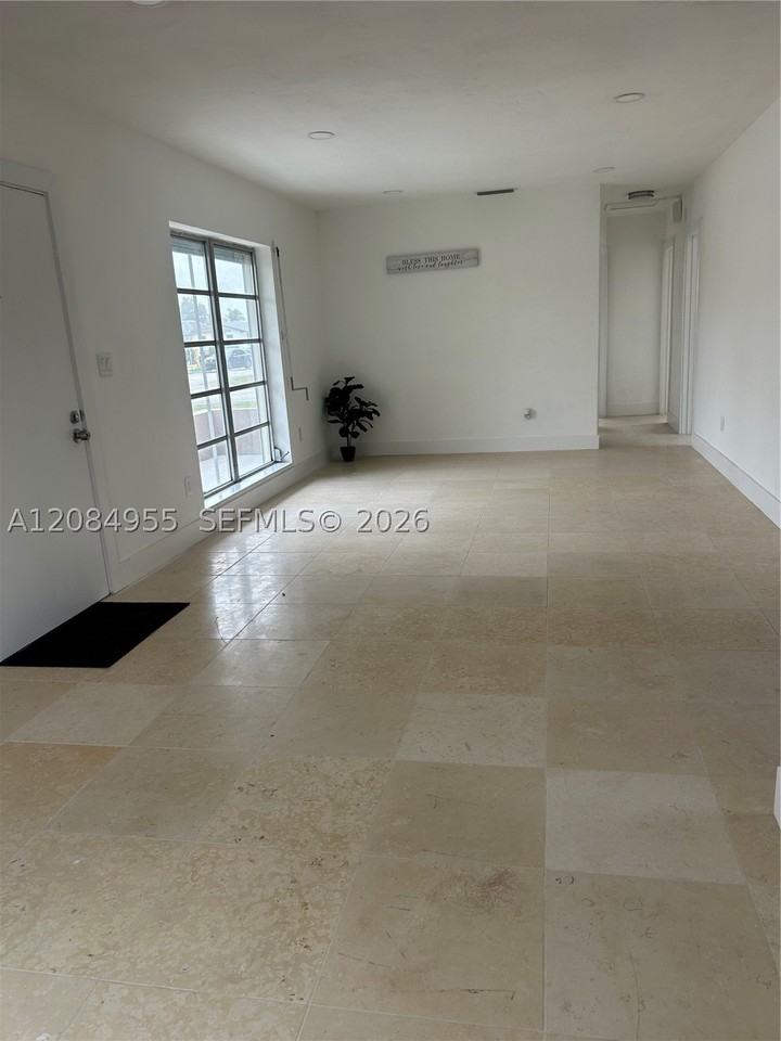 3270 Nw 196th Ln - Photo 3 of 10
