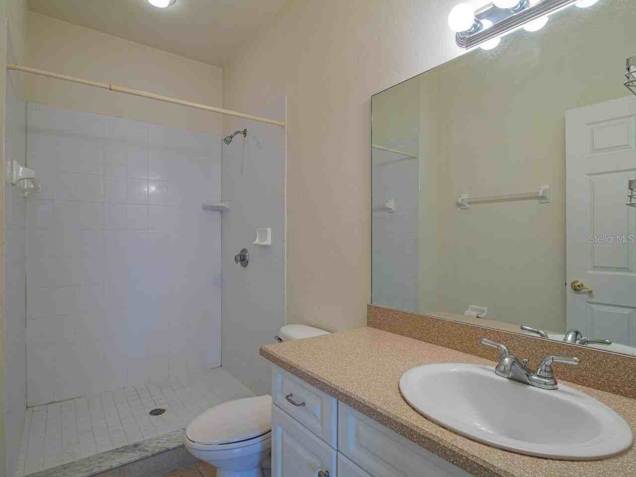 1565 Nw 29th Rd #4 - Photo 6 of 27