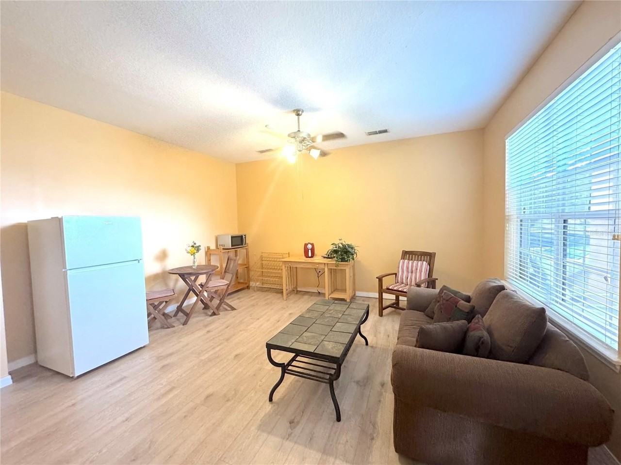 3212 Hopewell Dr - Photo 4 of 37