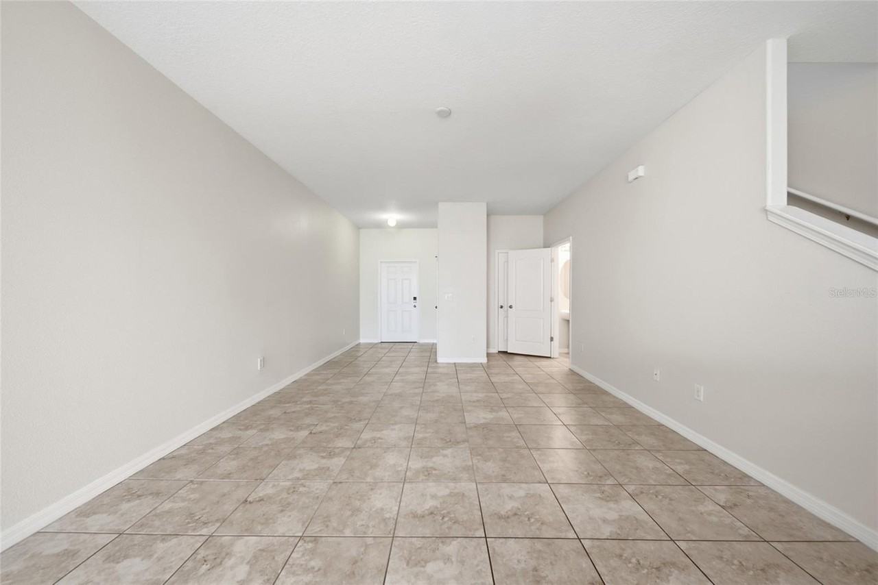 1720 Ivory Goose Pl - Photo 7 of 46