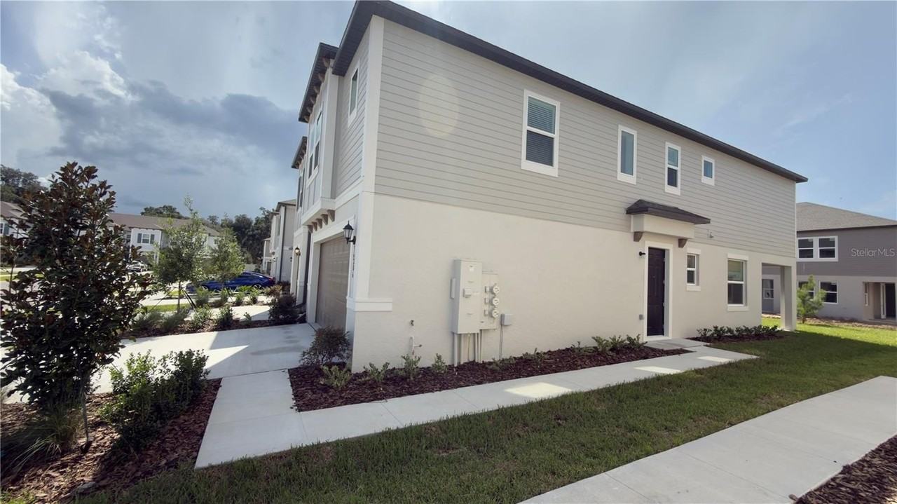 36206 Obsidian Ln - Photo 3 of 27