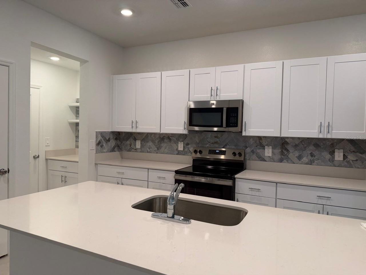 36206 Obsidian Ln - Photo 5 of 27